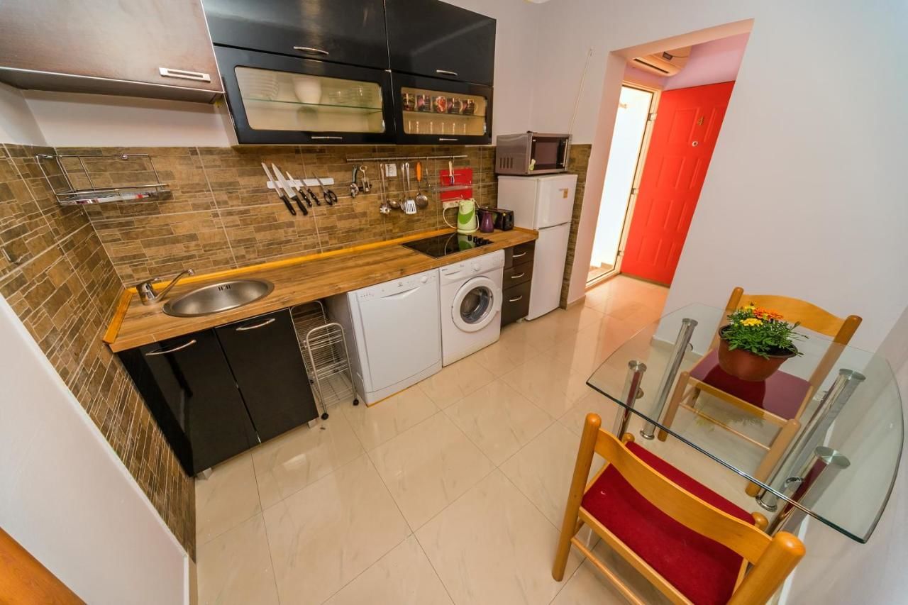 Апартаменты Blue sea apartments by ArniCare Рафаиловичи