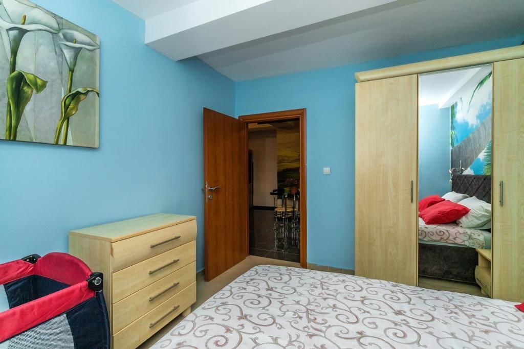 Апартаменты Blue sea apartments by ArniCare Рафаиловичи