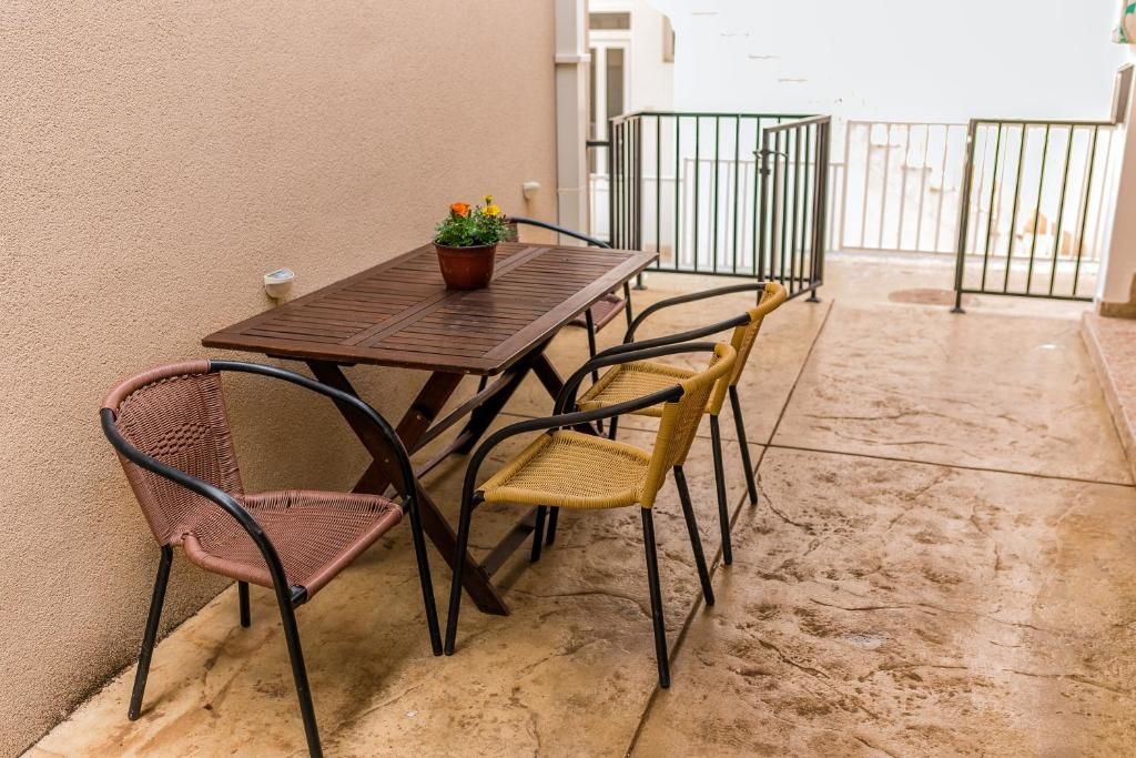 Апартаменты Blue sea apartments by ArniCare Рафаиловичи