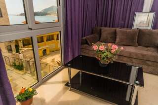 Апартаменты Blue sea apartments by ArniCare Рафаиловичи Апартаменты с видом на море-3