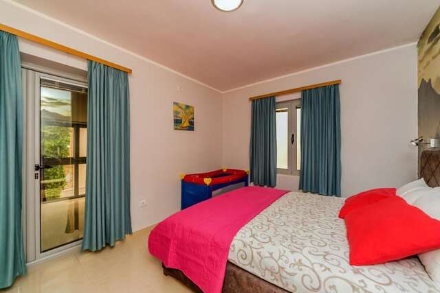 Апартаменты Blue sea apartments by ArniCare Рафаиловичи-28