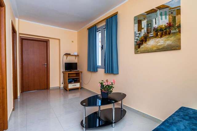 Апартаменты Blue sea apartments by ArniCare Рафаиловичи-39