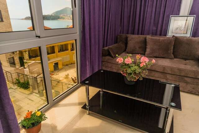 Апартаменты Blue sea apartments by ArniCare Рафаиловичи-10